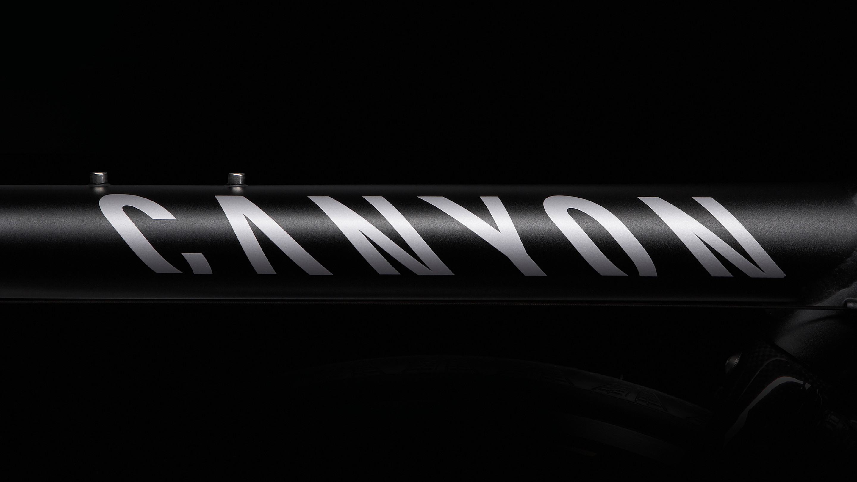 050 kms team canyon 2026 logo on bike 16 9